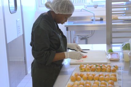 ESAT Atelier du Château,  Livraison de plateaux repas en Île-de-France